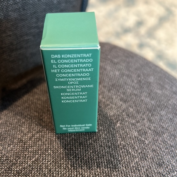La Mer travel size The Concentrate - Picture 3 of 4